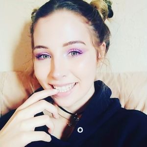 Meet your Posher, Alicia